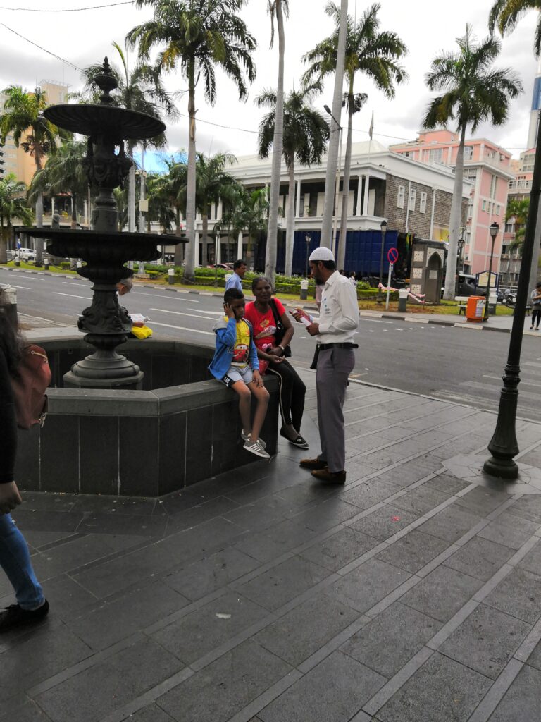 smacap_Bright